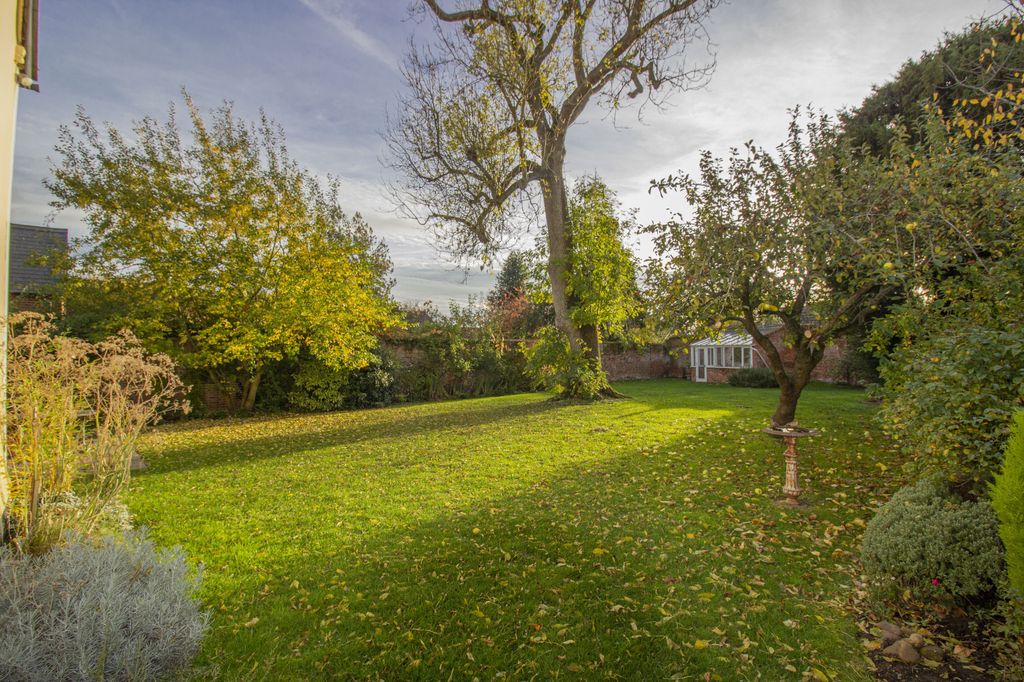 Additional image 29 of 5 bed detached house to rentThe Green, Sudbury, Suffolk CO10
