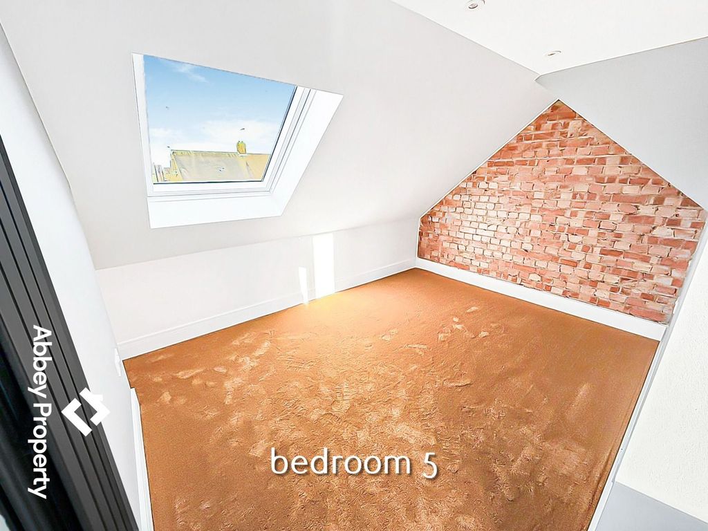 Additional image 25 of 5 bed semi-detached house to rentPriestleys, Luton LU1