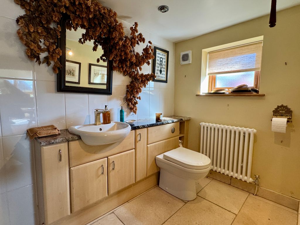 Additional image 9 of 4 bed property to rentLlanegwad, Carmarthen SA32
