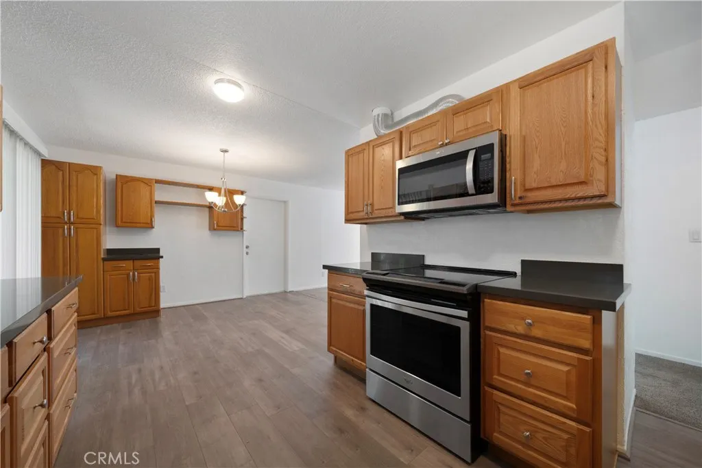 Additional image 16 of 1911 N Summit Ave, Pasadena, CA 91103