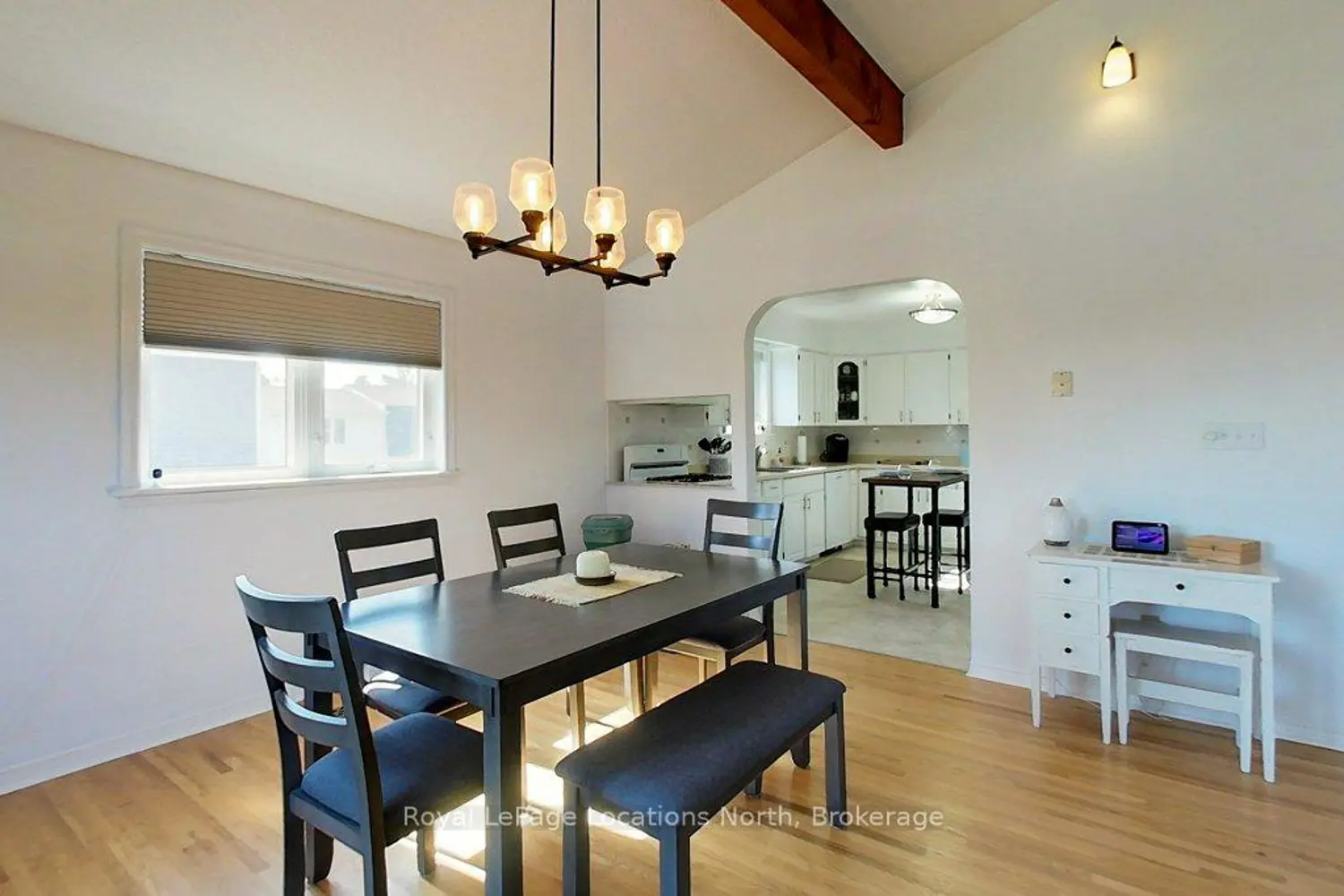 Additional image 3 of 306 Lakeshore Road