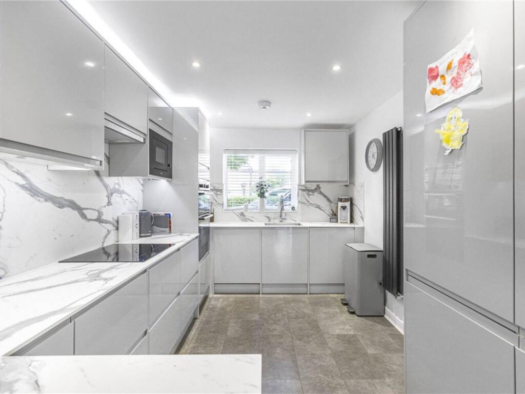 Clarkes Road, Hatfield