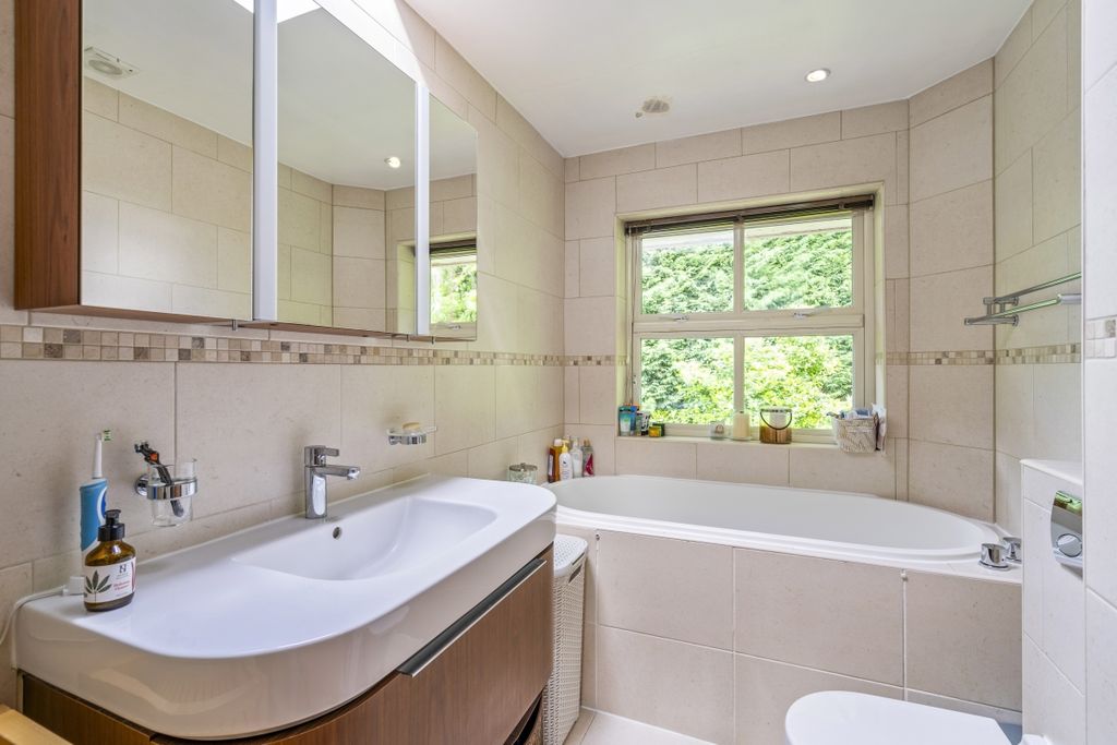 Additional image 15 of 5 bed detached house to rentRichmondwood, Sunningdale SL5
