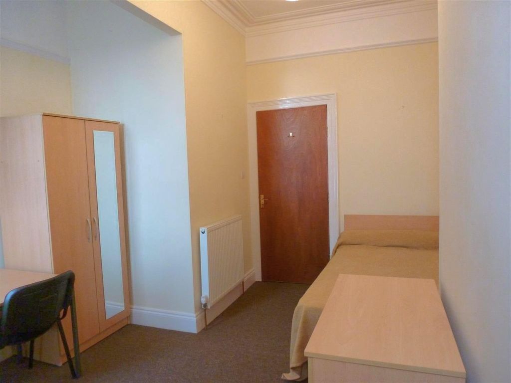 Additional image 5 of 7 bed end terrace house to rentFilton Avenue, Horfield BS7