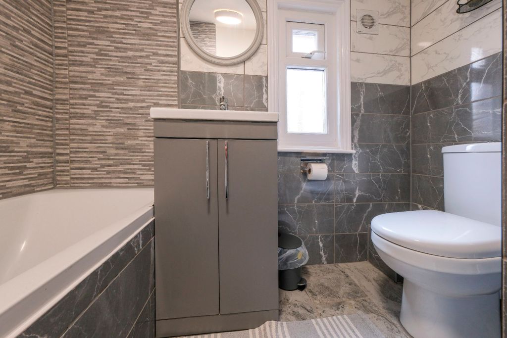 Additional image 13 of 5 bed semi-detached house to rentDouglas Road, Horfield, Bristol BS7