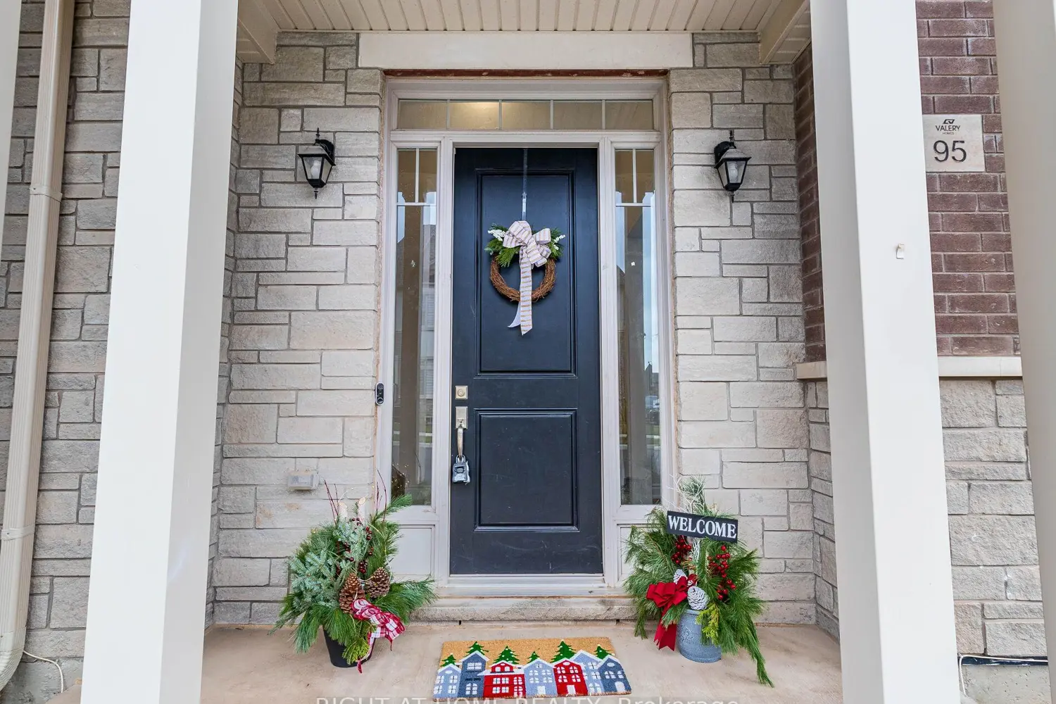 Additional image 3 of 95 Viva Gardens