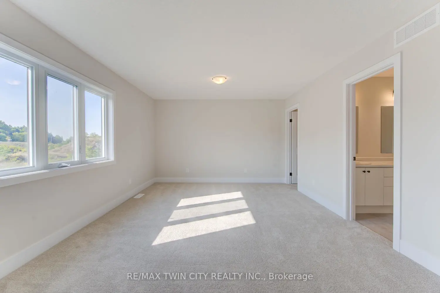 Additional image 16 of 161 Dunnigan Drive