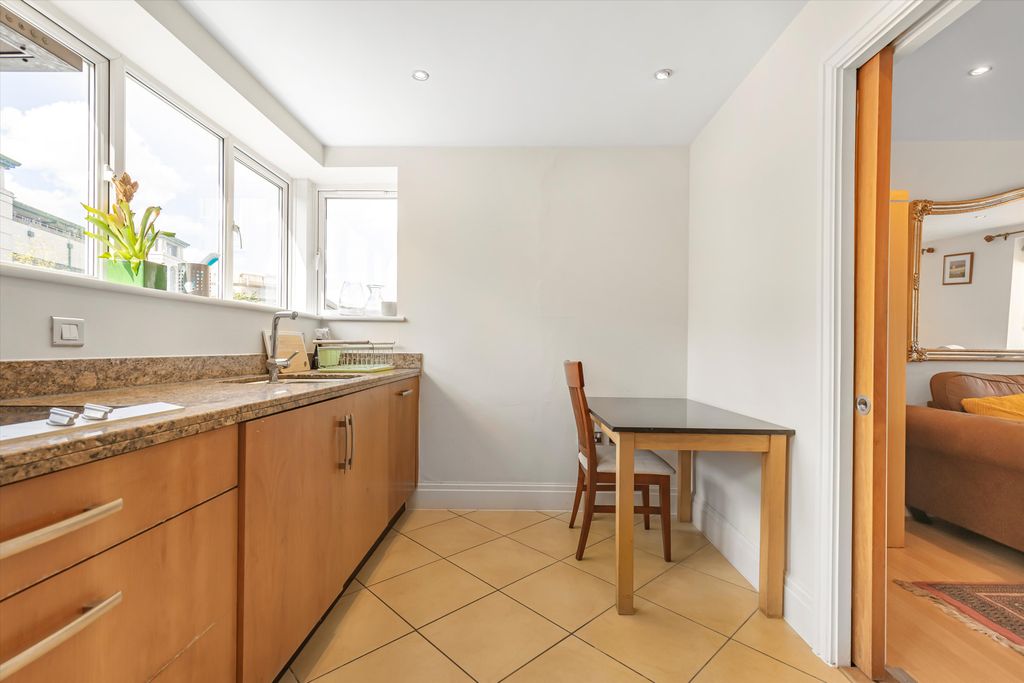 Additional image 4 of 3 bed flat to rentStrand Drive, Richmond TW9