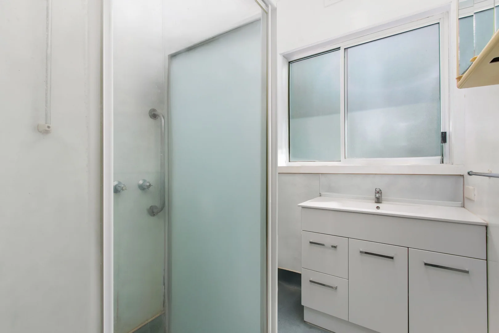 Additional image 8 of Moe VIC 3825