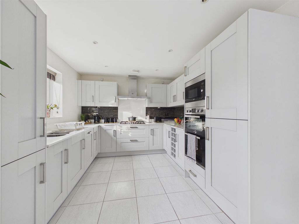 Additional image 6 of 4 bed detached house to rent4 Bay Tree Close, Upton-Upon-Severn, Worcester WR8