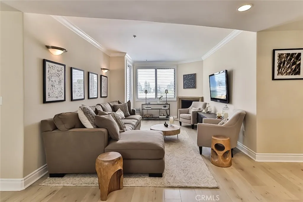 Additional image 65 of 4724 Kester Avenue Unit 404, Sherman Oaks, CA 91403