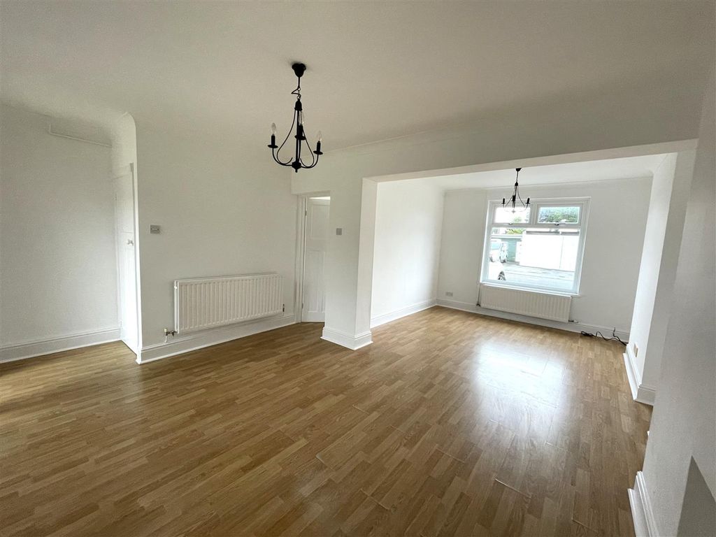Additional image 6 of 3 bed semi-detached house to rentBethania Road, Upper Tumble, Llanelli SA14