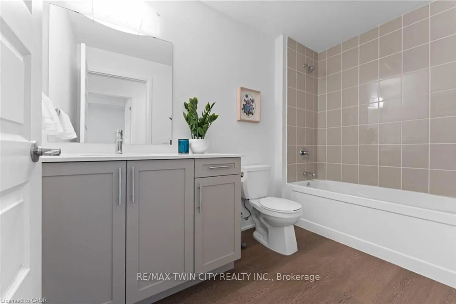 Additional image 13 of 88 Gibson Street 209