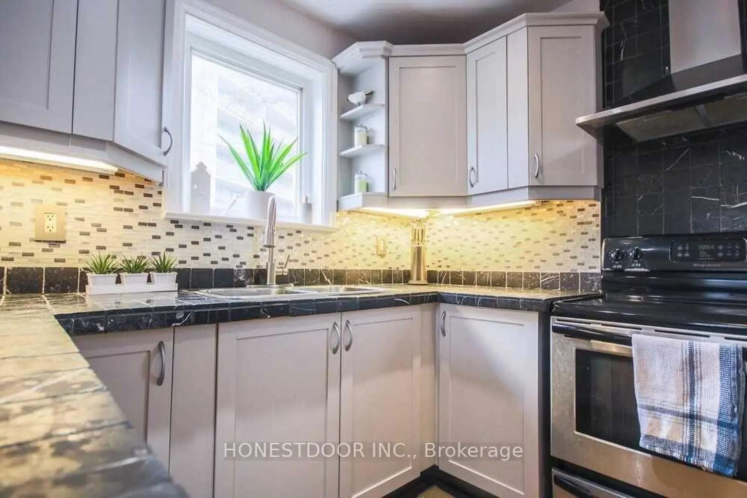 Additional image 20 of 1173 Broadview Avenue