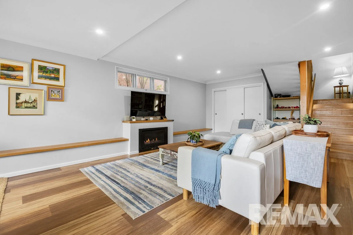 Additional image 24 of 8 Sunshine Avenue, Turvey Park NSW 2650