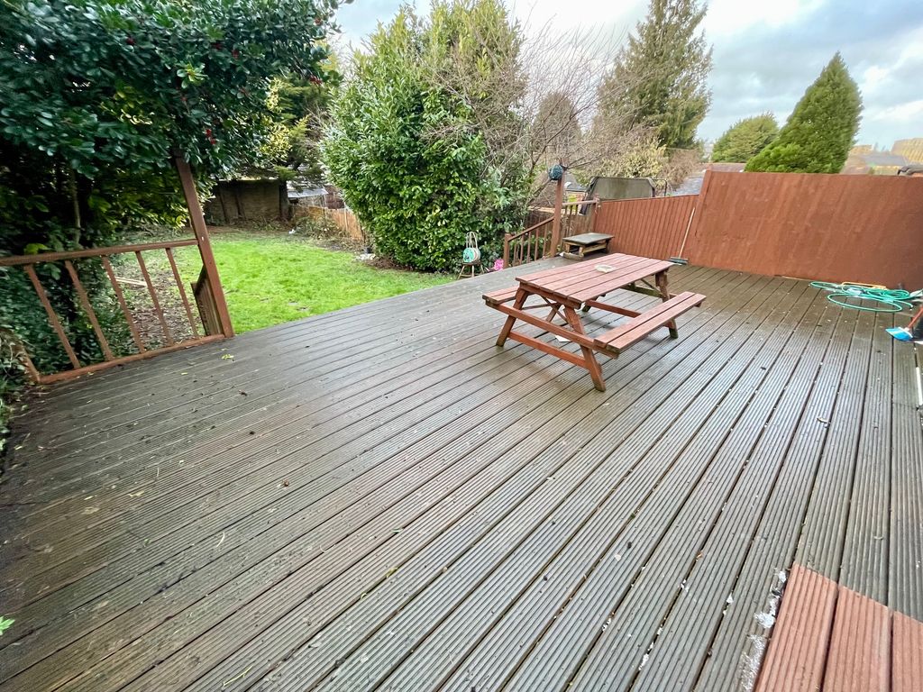 Additional image 21 of 4 bed semi-detached house to rentAlton Road, Luton LU1