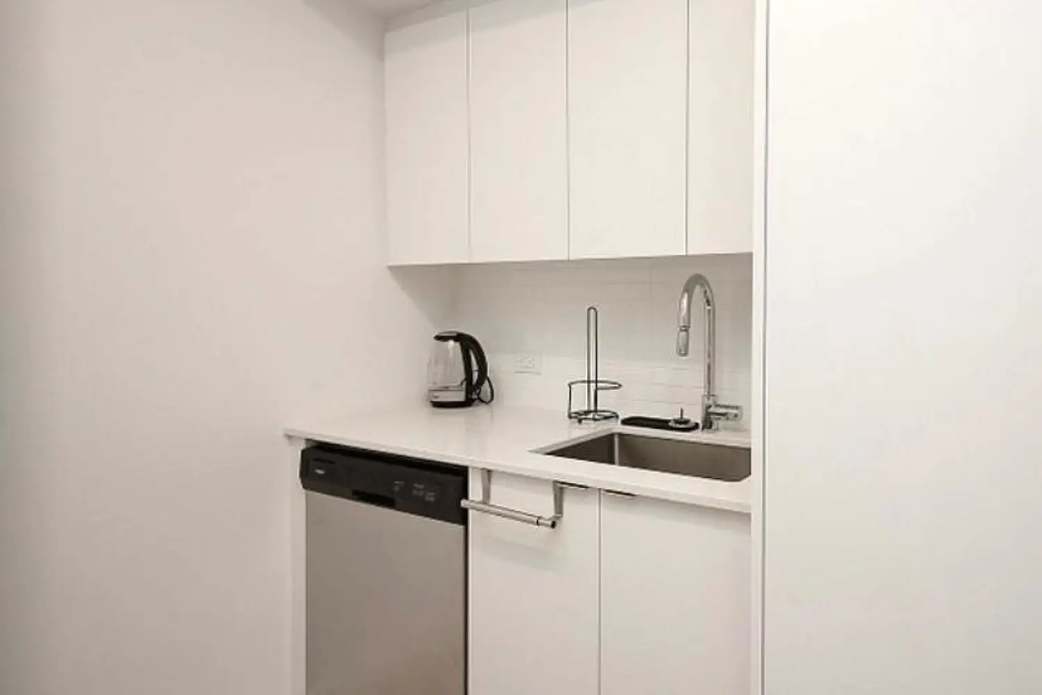 Additional image 8 of 30 Tretti Way 810