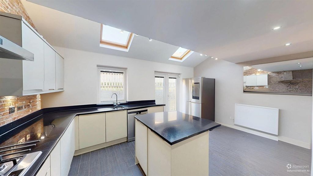Additional image 5 of 5 bed detached house to rentChannel View, Ogmore-By-Sea CF32
