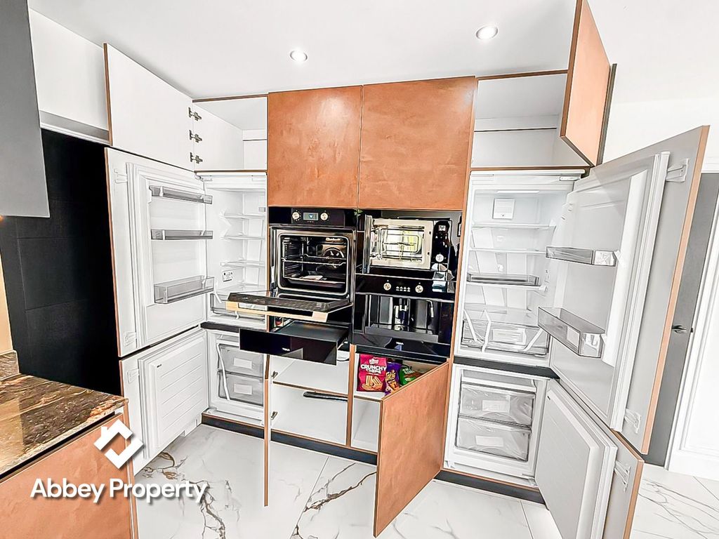 Additional image 9 of 5 bed semi-detached house to rentPriestleys, Luton LU1