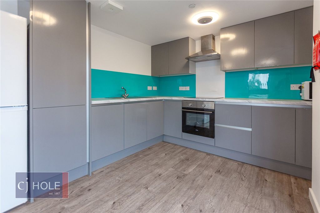 5 bed shared accommodation to rentCheswick Campus, The Square, Long Down Avenue, Bristol BS16 photo 2