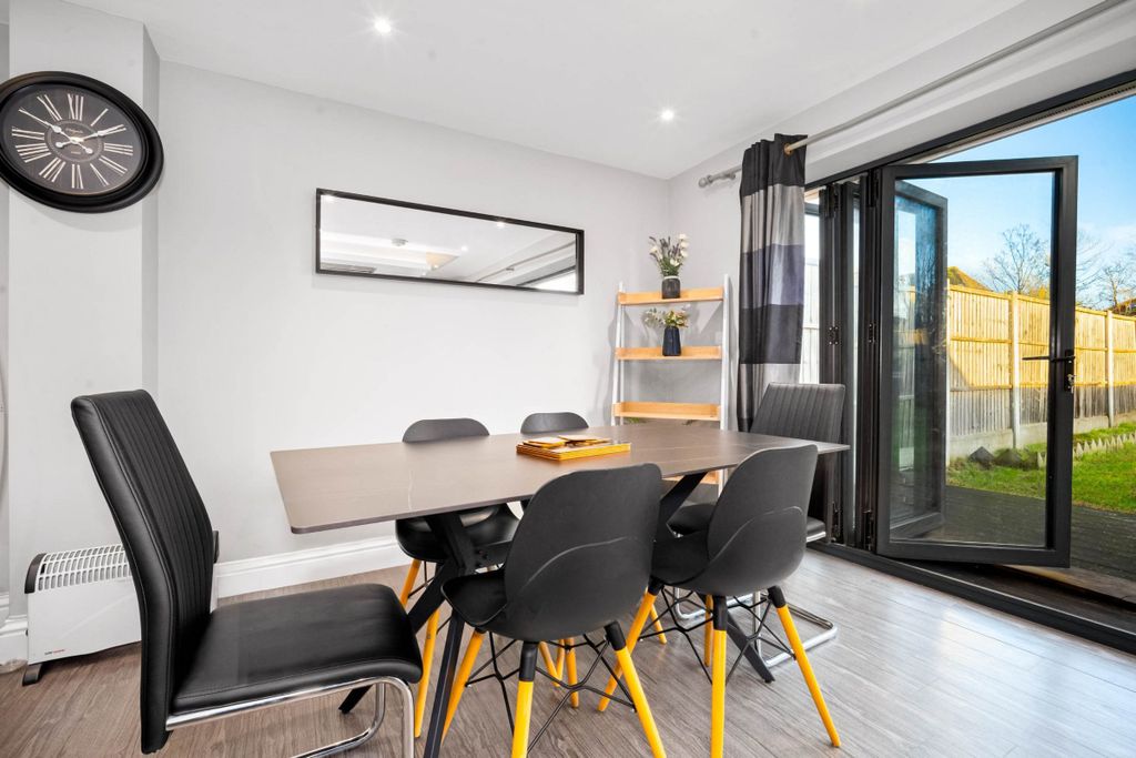 Additional image 12 of 5 bed semi-detached house to rentBrooklands Road, Hall Green, Birmingham B28