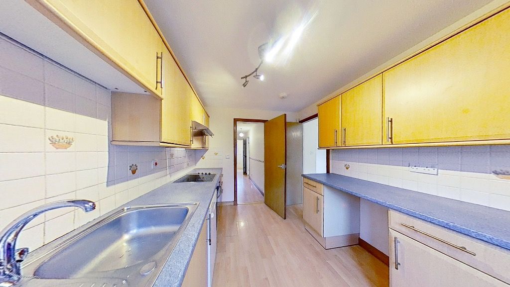 Additional image 8 of 3 bed semi-detached house to rentValgreen Court, Mid Craigie, Dundee DD4