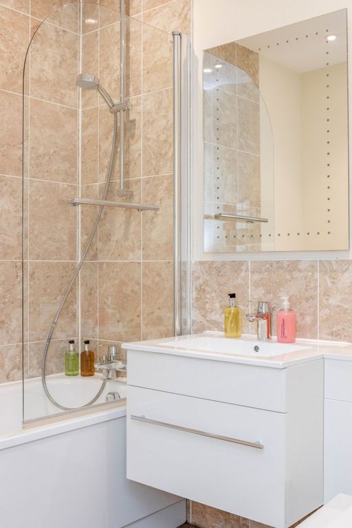 Additional image 28 of 2 bed flat to rentQueen Street, Maidenhead SL6