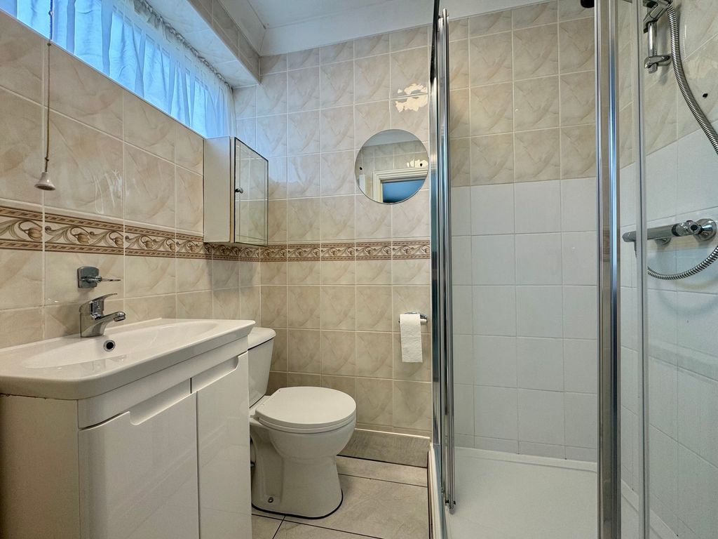 Additional image 4 of 1 bed property to rent35 Green Street, St Helier JE2