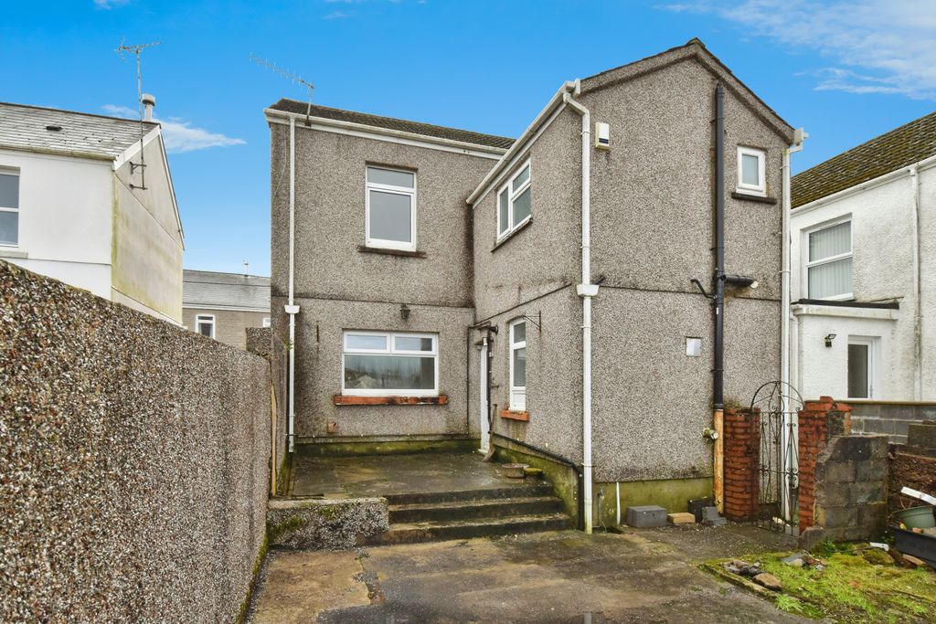 Additional image 11 of 3 bed property to rentGron Road, Ammanford SA18