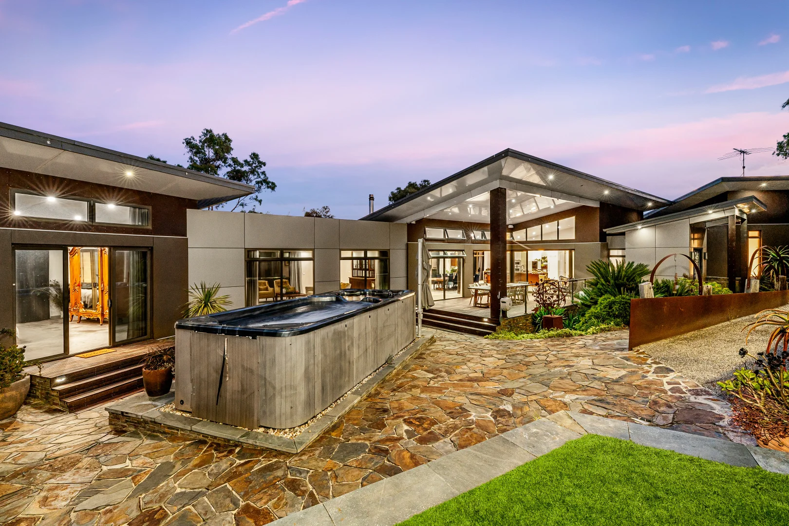 Additional image 8 of 5 Manor Crescent, Highton VIC 3216