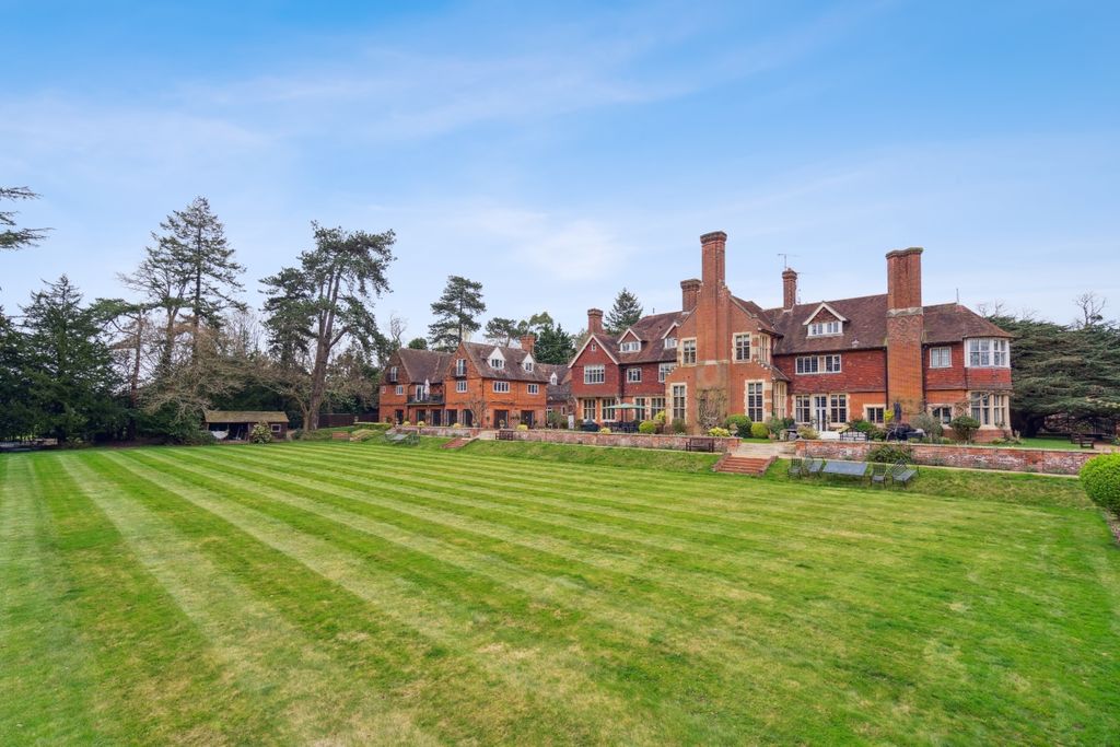 Additional image 20 of 3 bed flat to rentFramewood Road, Stoke Poges, Slough SL2