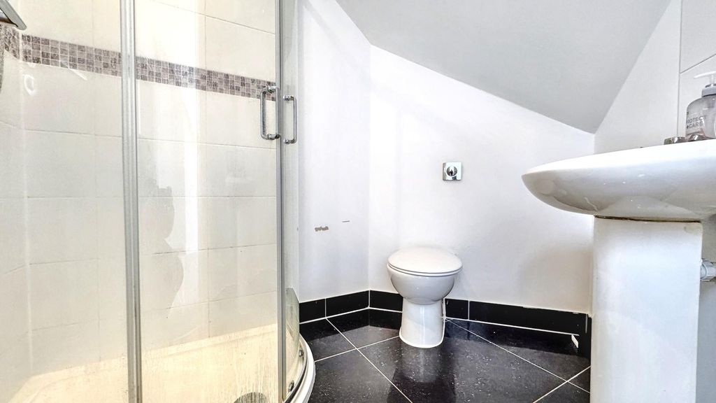 Additional image 19 of 4 bed end terrace house to rentAshley Mews, Portview Road, Bristol BS11