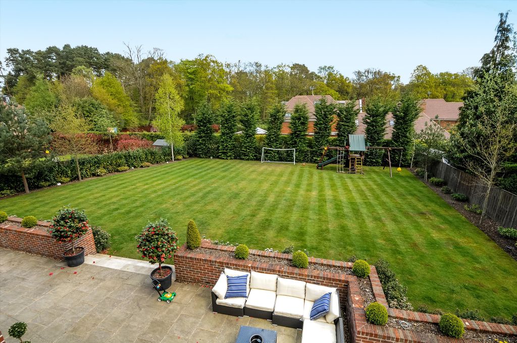 Additional image 9 of 5 bed detached house to rentBrockenhurst Road, Ascot, Berkshire SL5