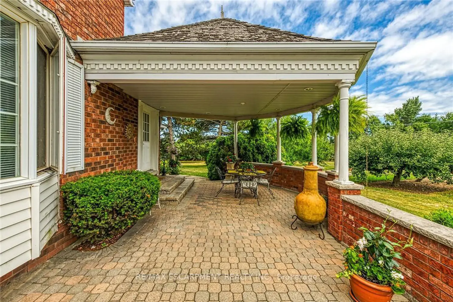 Additional image 12 of 5581 King Street