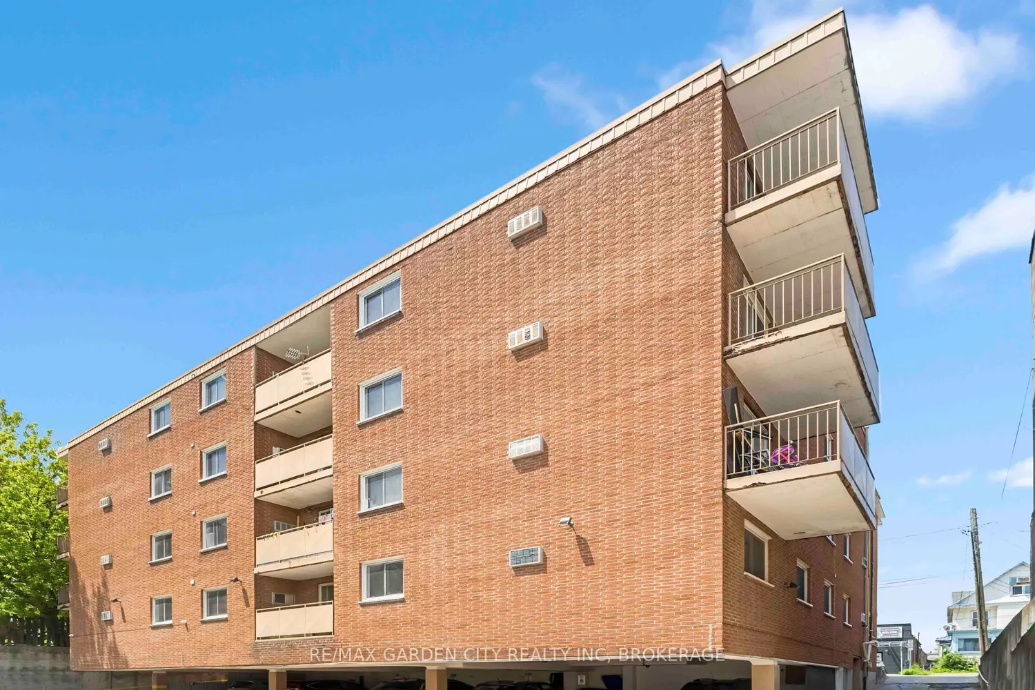 Additional image 19 of 4692 Crysler Avenue 202