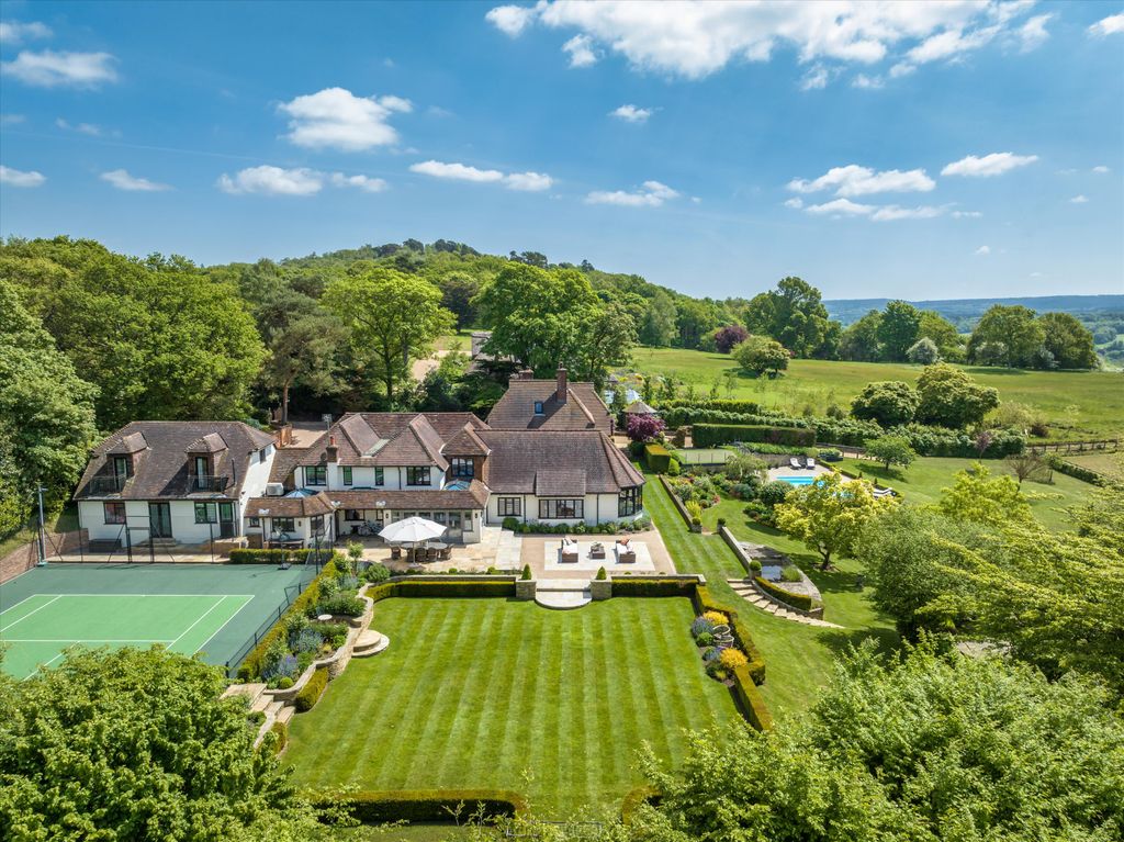 Additional image 4 of 6 bed detached house to rentHalfpenny Lane, Guildford, Surrey GU4