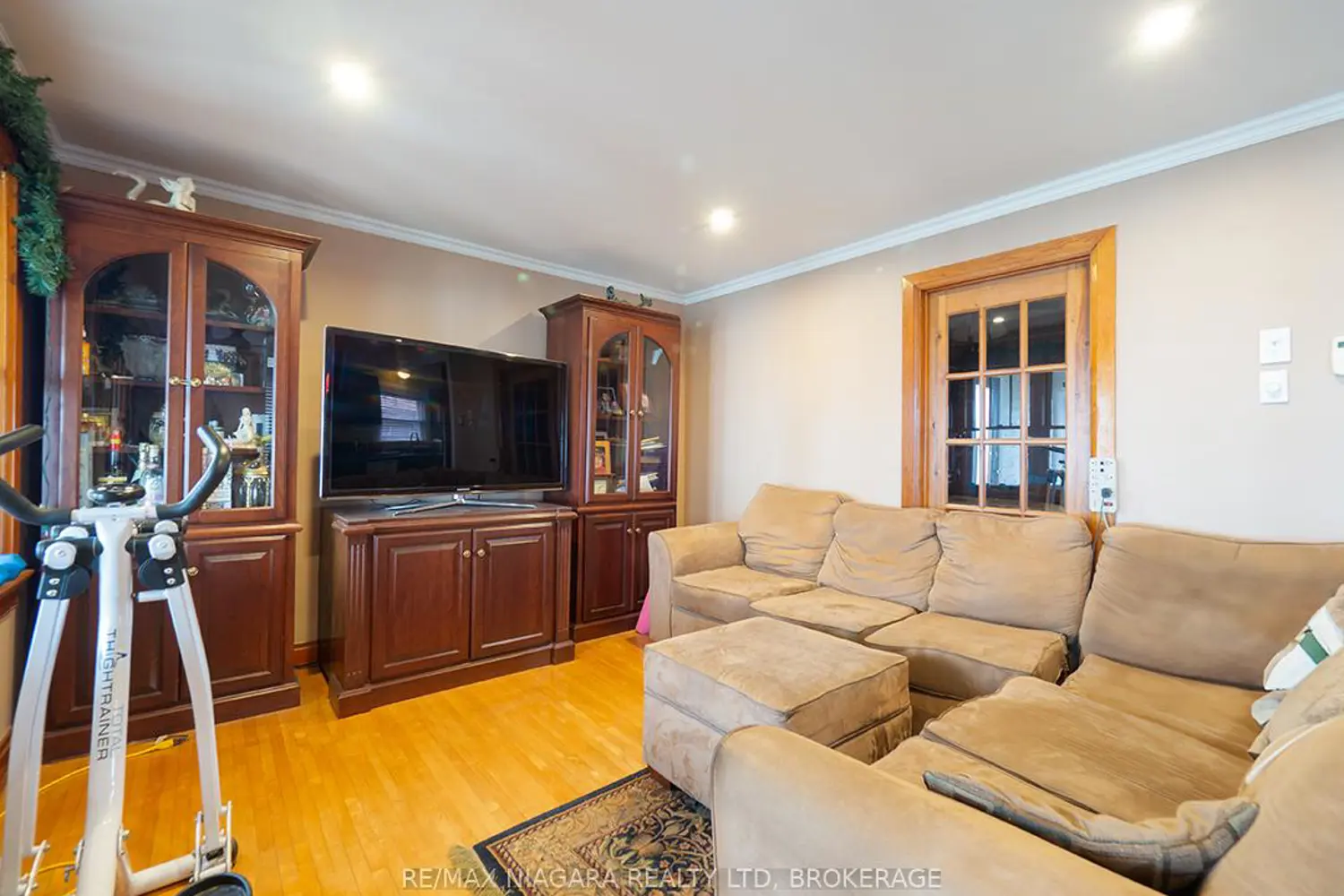 Additional image 10 of 11161 Churchill Avenue