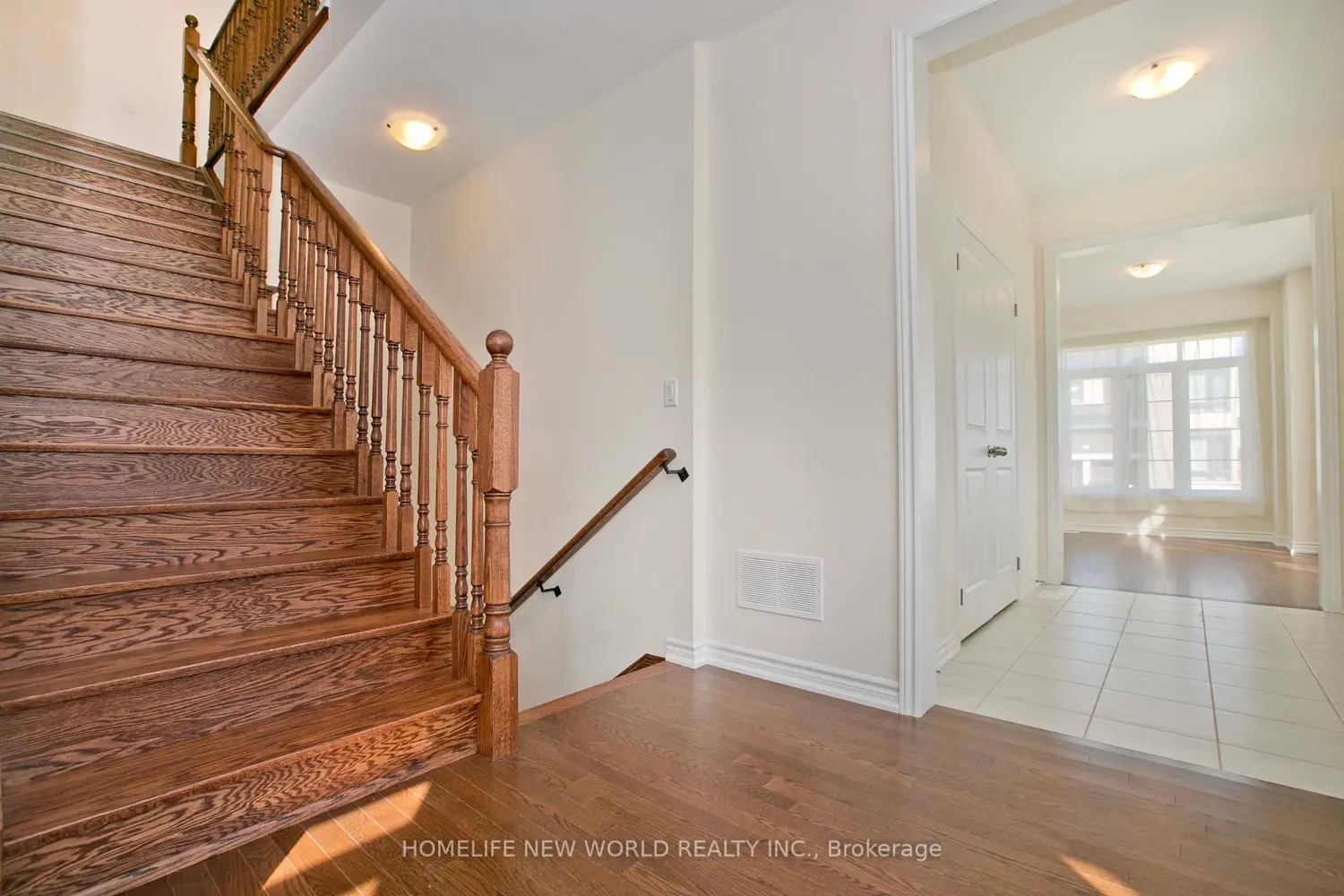 Additional image 10 of 1864 Irish Moss Square