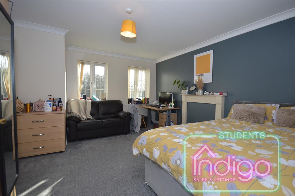 6 bed shared accommodation to rentGodwin Way, Stoke-On-Trent ST4 photo 4
