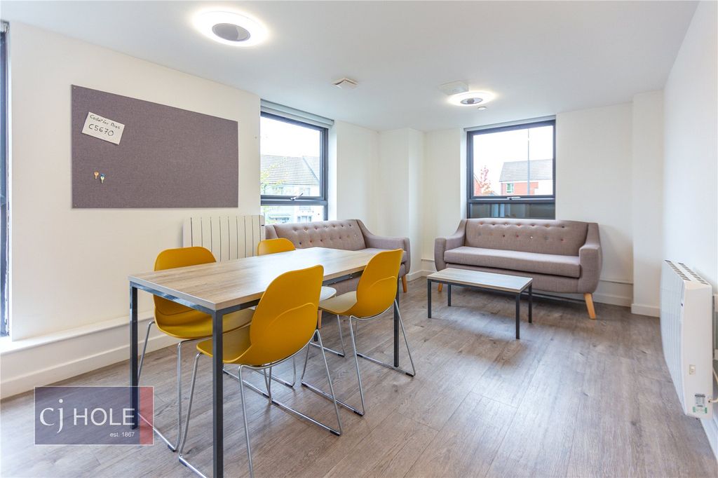5 bed shared accommodation to rentCheswick Campus, The Square, Long Down Avenue, Bristol BS16 photo 3