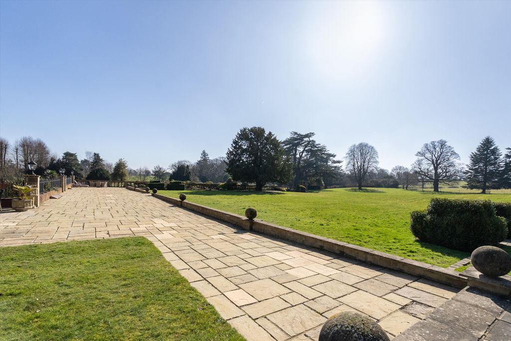 Additional image 25 of 3 bed flat to rentOckham Lane, Cobham, Surrey KT11
