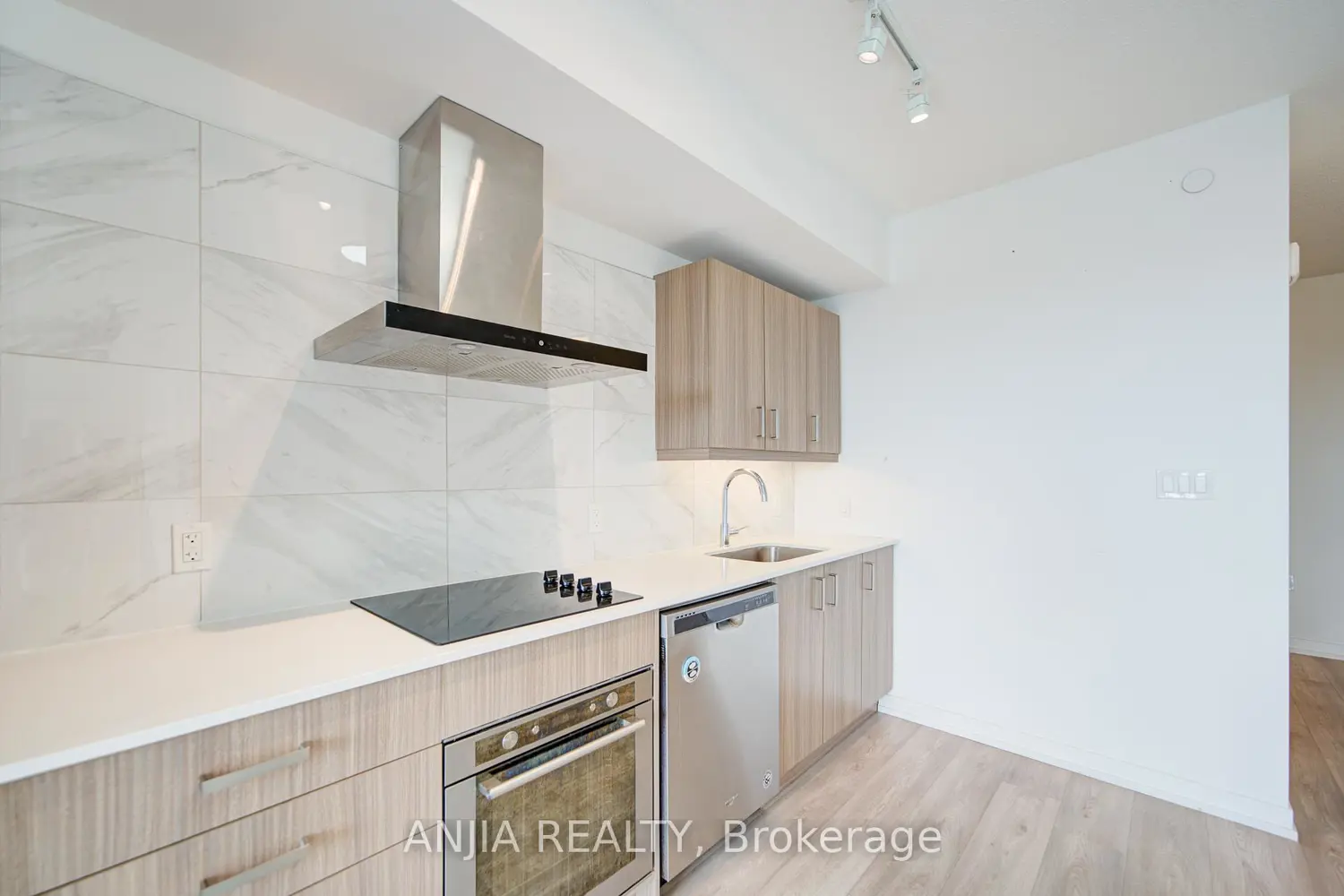 Additional image 10 of 1028 Mcnicoll Avenue 1213