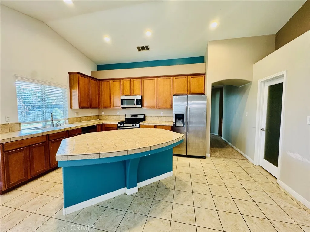 Additional image 42 of 5310 Sweitzer Lake St, Bakersfield, CA 93314