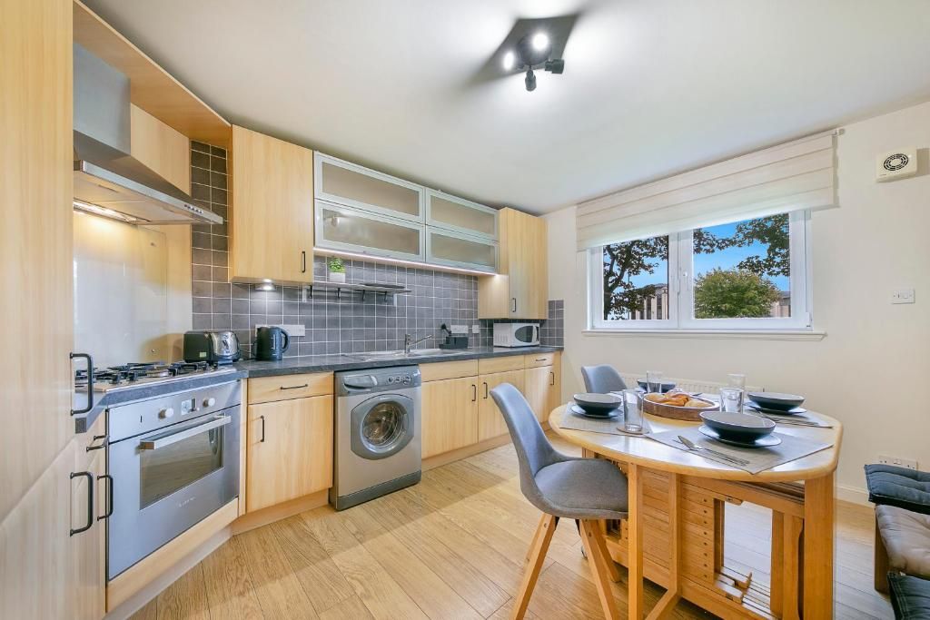 2 bed flat to rentLinks Road, Aberdeen AB24