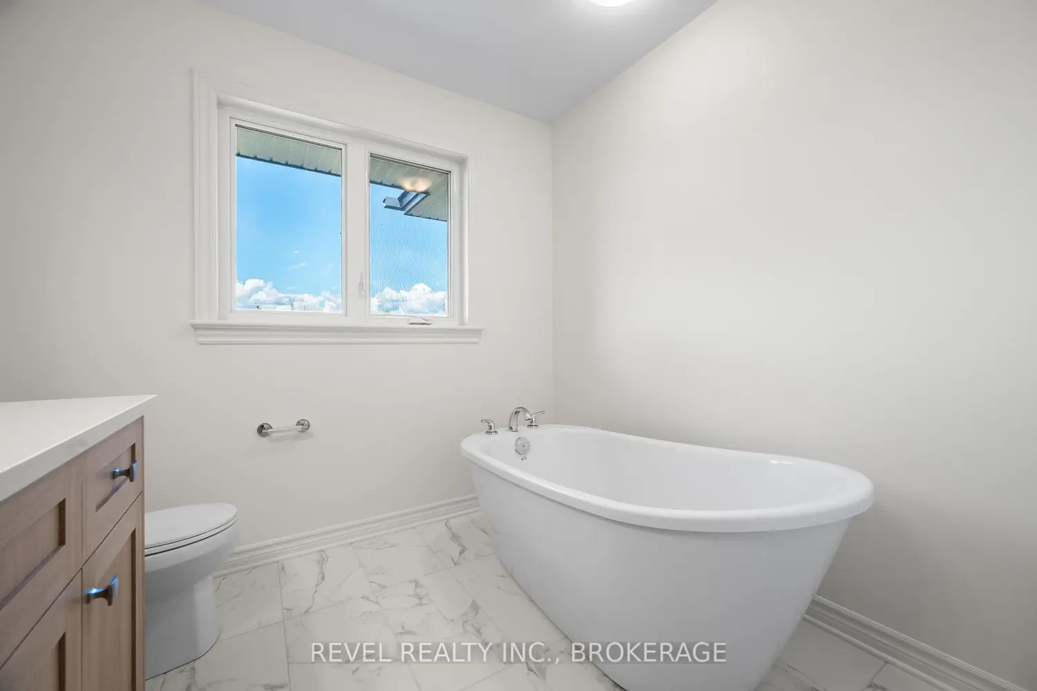 Additional image 15 of 456 Buckthorn Drive