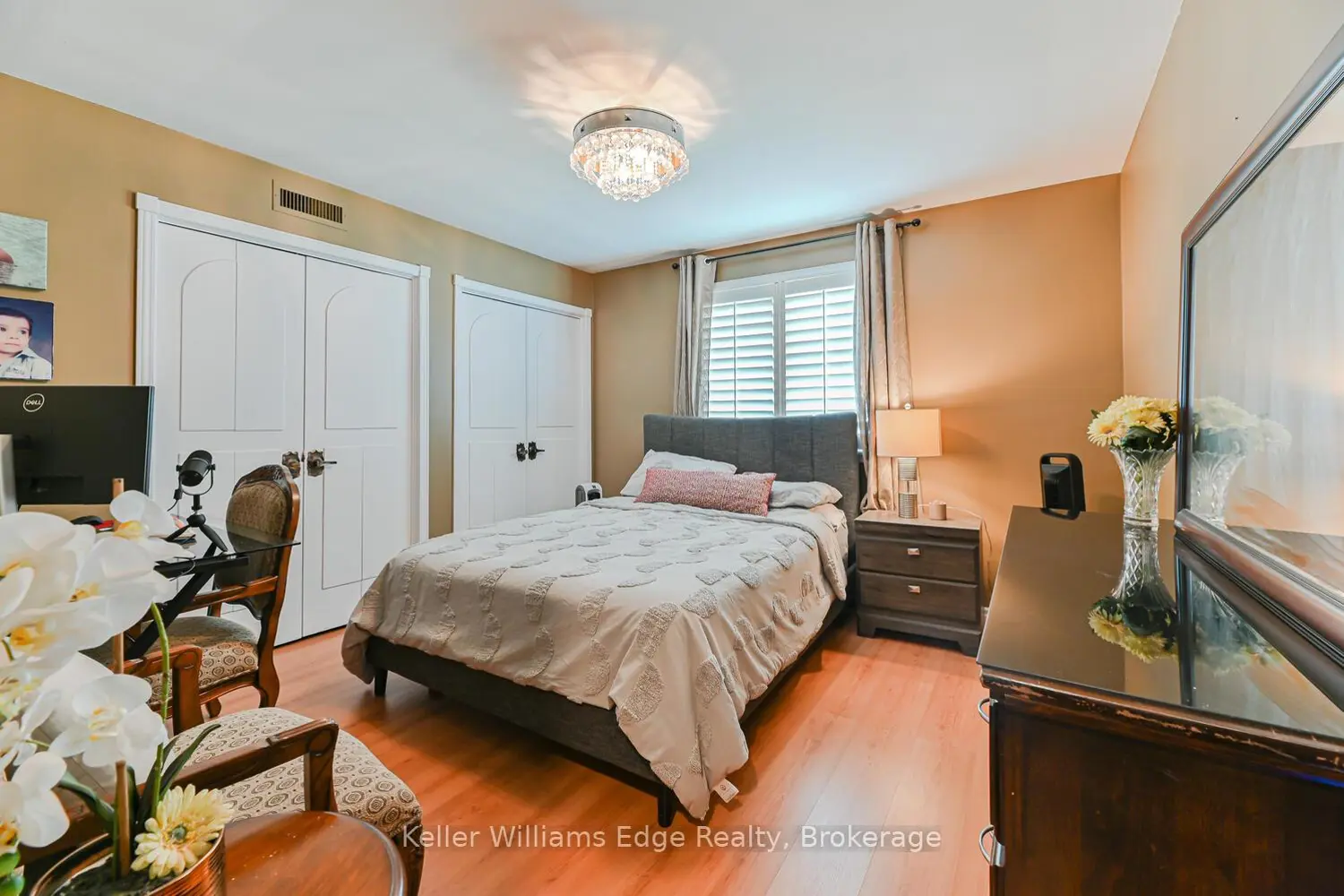 Additional image 11 of 282 Book Road