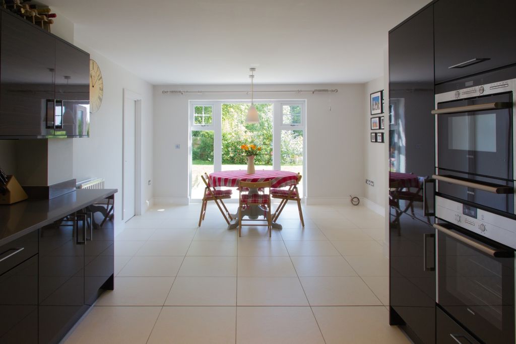 Additional image 3 of 5 bed detached house to rentThe Ridings, Horsted Keynes, Haywards Heath RH17