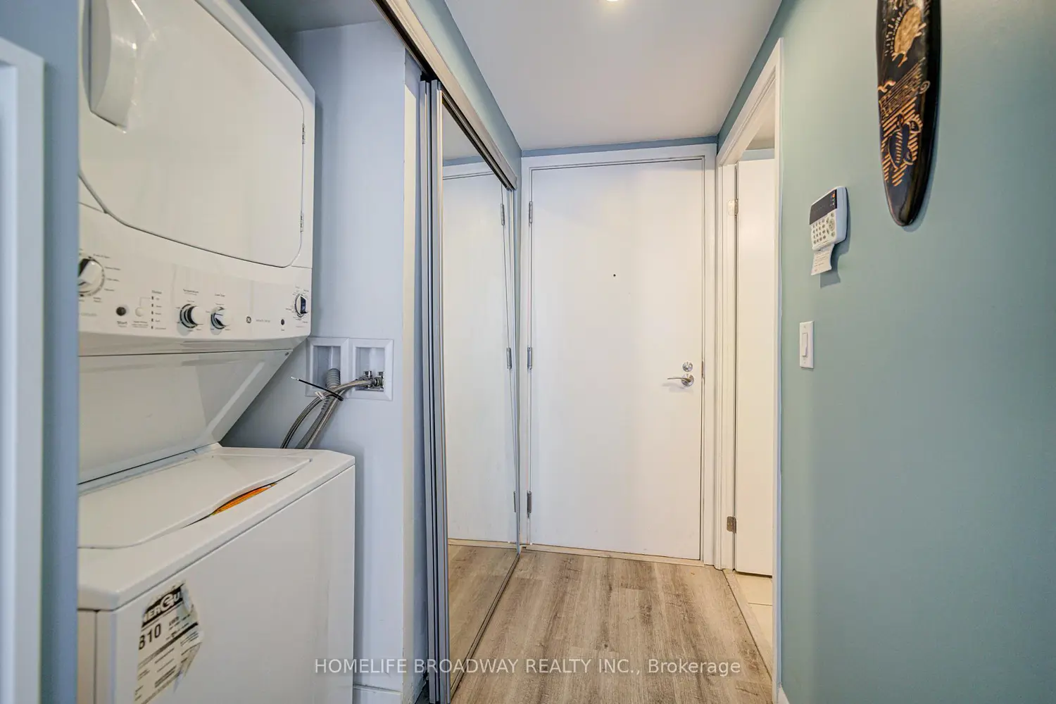 Additional image 10 of 3091 Dufferin Street 1011