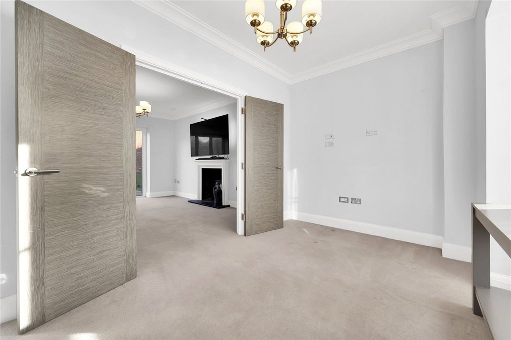 Additional image 6 of 5 bed detached house to rentOval Place, Nether Alderley, Cheshire SK10
