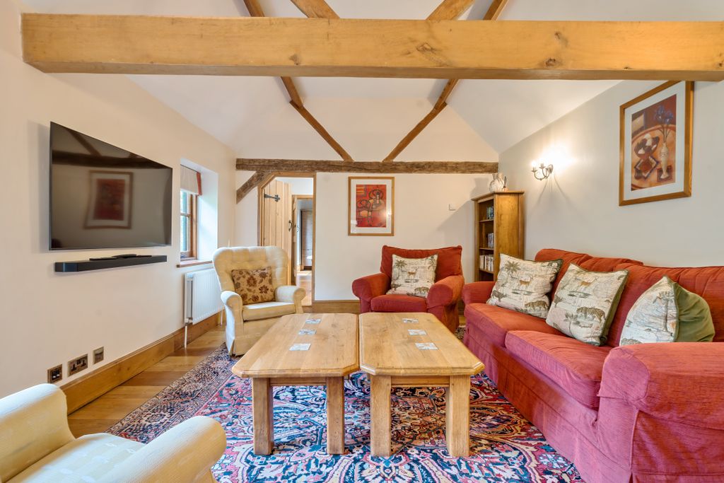Additional image 5 of 5 bed detached house to rentWalnut Barn, West Sussex RH13